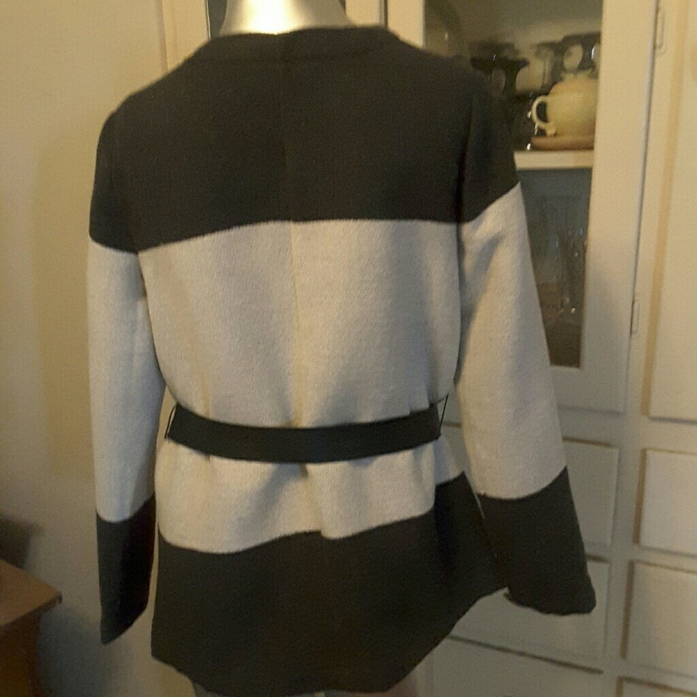 Polyester wool blend drape jacket - Picture 2 of 3